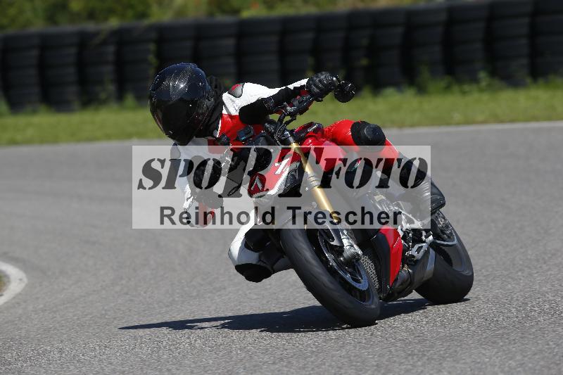 /Archiv-2024/29 12.06.2024 MOTO.CH Track Day ADR/Gruppe blau/71